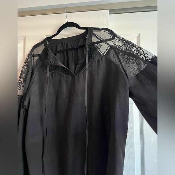 Black Lace Detail Blouse - Picture 9 of 10